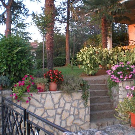 Apartments Villa Elizabet Малинска Екстериор снимка