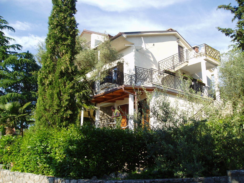 Apartments Villa Elizabet Малинска Стая снимка