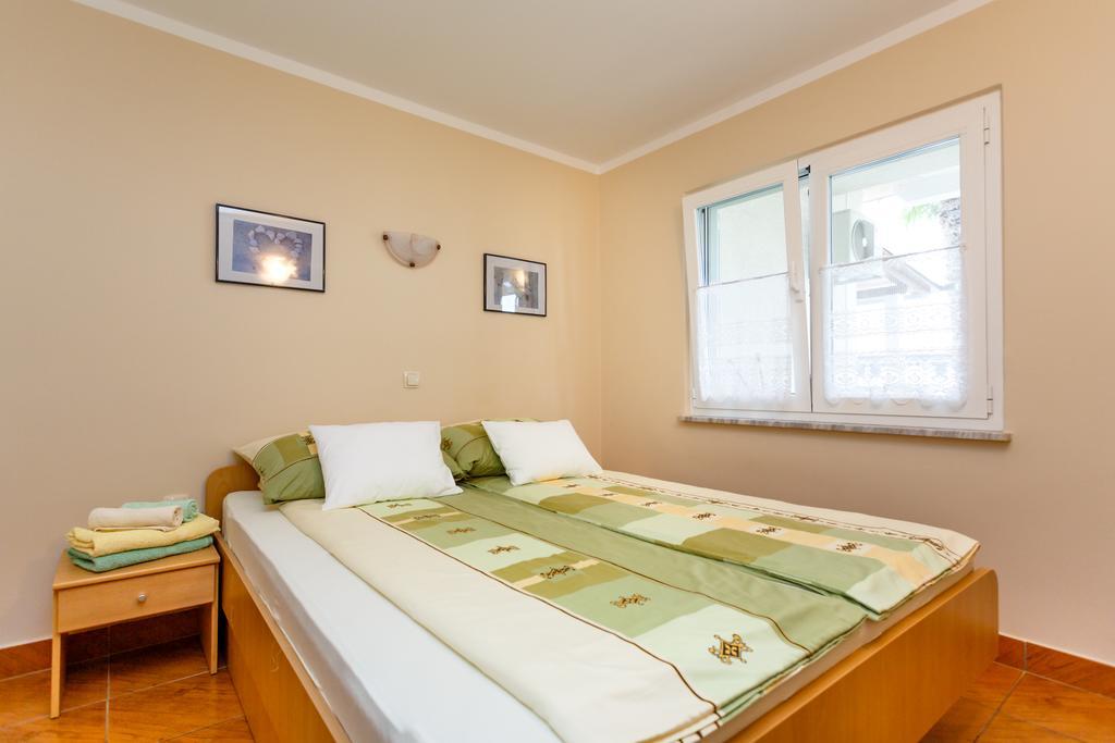 Apartments Villa Elizabet Малинска Екстериор снимка