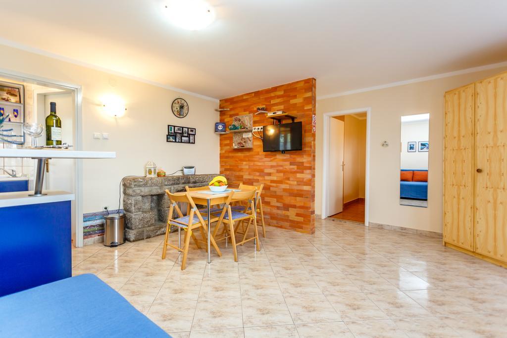 Apartments Villa Elizabet Малинска Екстериор снимка