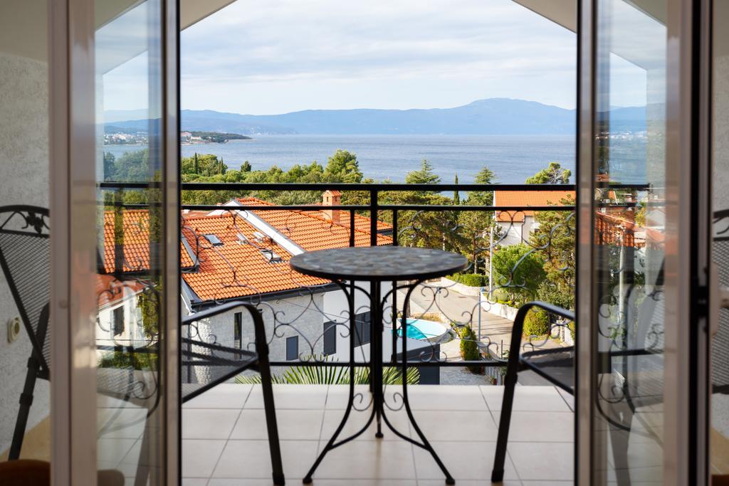 Apartments Villa Elizabet Малинска Екстериор снимка